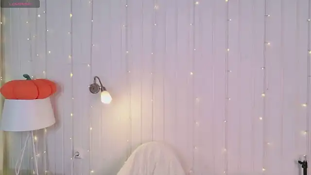 Snapshot of Beatrica_Klein chatting on June 2026 02:30:01 PM Beatrica Klein online show from June 2026 02:30:01 PM
