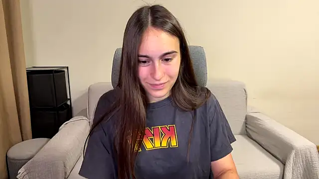 Snapshot of AliceKolltt chatting on September 2025 07:41:02 PM AliceKolltt online show from September 2025 07:41:02 PM