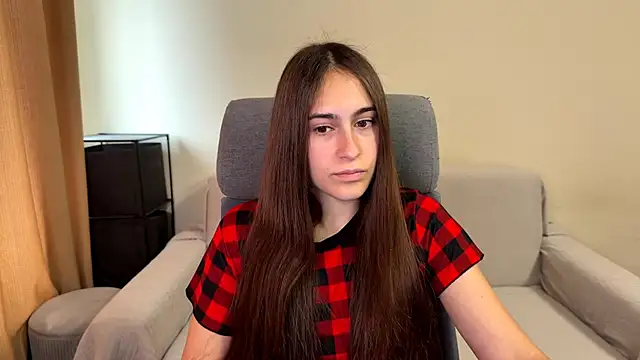 Snapshot of AliceKolltt chatting on October 2025 09:16:01 AM AliceKolltt online show from October 2025 09:16:01 AM