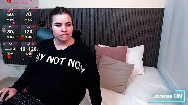 Aabby lee online show from October 2025 06:34:01 PM