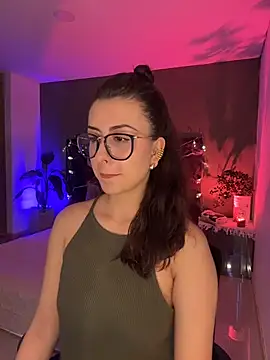 EmaSaenz online show from February 2026 11:04:02 PM