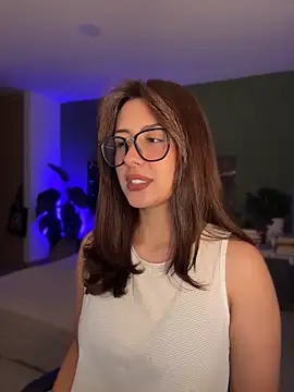 EmaSaenz online show from June 2026 10:55:02 PM