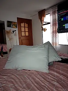 manuela star online show from October 2025 06:17:02 PM