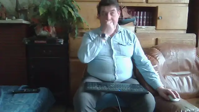 sympatrique online show from February 2025 12:22:02 PM