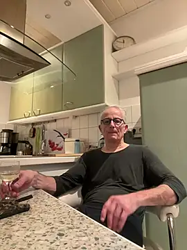 Snapshot of Frank22xx chatting on February 2026 10:50:01 PM Frank22xx online show from February 2026 10:50:01 PM