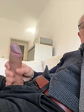 Snapshot of Frank22xx chatting on March 2026 12:55:01 PM Frank22xx online show from March 2026 12:55:01 PM