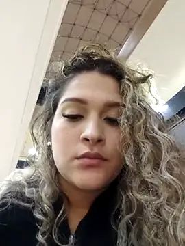 Sara smiiith211 online show from February 2025 11:46:01 PM