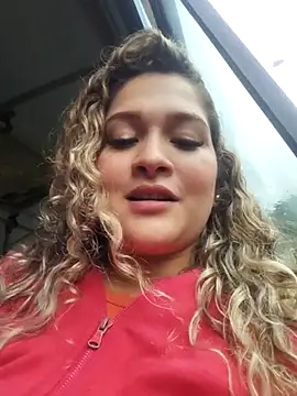 Sara smiiith211 online show from March 2025 09:53:01 PM