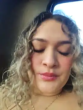 Sara smiiith211 online show from May 2026 10:37:01 PM