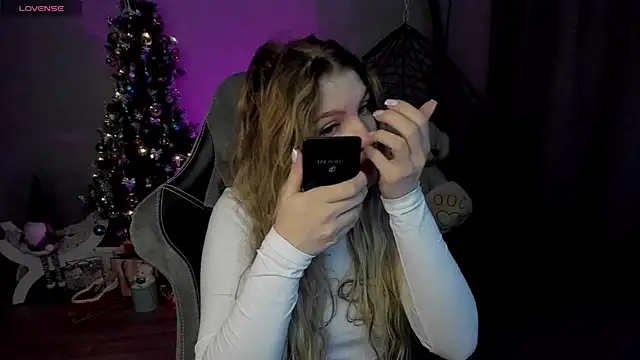 lily williamss online show from December 2024 12:08:01 AM