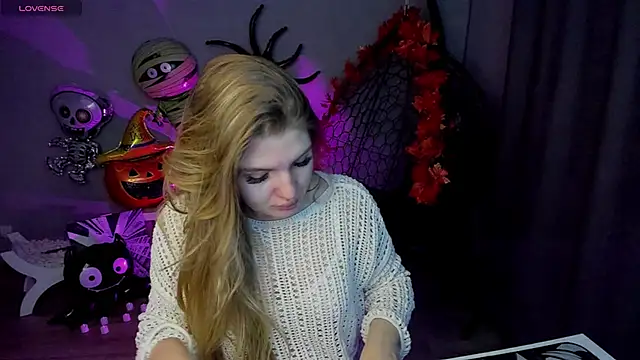 lily williamss online show from October 2025 12:29:01 AM