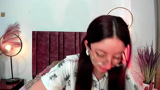 Emilywatsonn online show from February 2025 11:45:02 AM