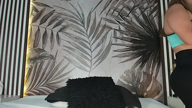 Samaantha-White online show from March 2025 11:25:02 AM