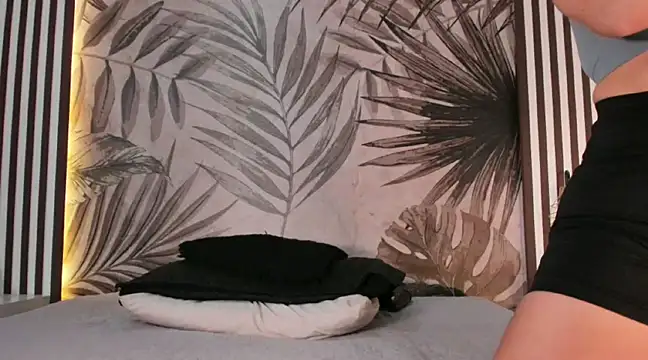 Samaantha-White online show from March 2025 11:52:01 AM