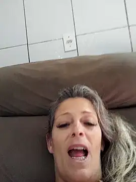 Snapshot of marcialoira chatting on January 2025 12:56:01 PM marcialoira online show from January 2025 12:56:01 PM