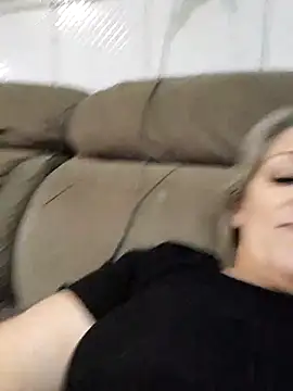 Snapshot of marcialoira chatting on November 2025 11:05:01 PM marcialoira online show from November 2025 11:05:01 PM