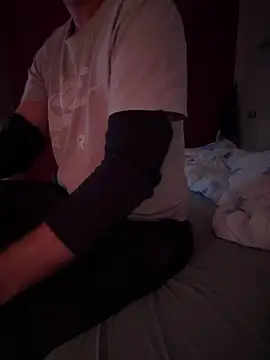 Bennyben8604 online show from December 2024 06:20:02 PM