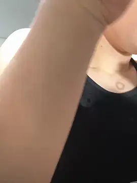 Amelia Rouse online show from September 2025 09:04:02 PM