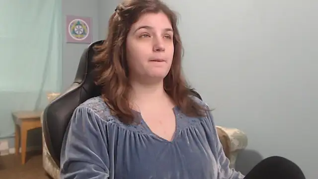 TreeJeanne online show from February 2025 07:49:01 PM