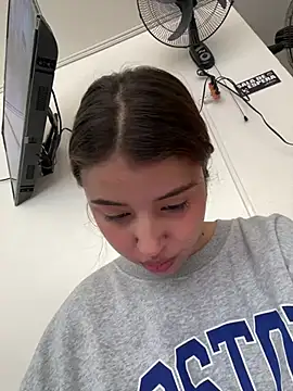 Snapshot of Lia_sex69 chatting on February 2025 03:20:02 PM Lia sex69 online show from February 2025 03:20:02 PM