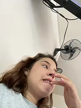 Snapshot of Lia_sex69 chatting on February 2025 12:40:01 PM Lia sex69 online show from February 2025 12:40:01 PM