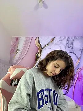 Snapshot of Lia_sex69 chatting on February 2025 06:17:02 AM Lia sex69 online show from February 2025 06:17:02 AM