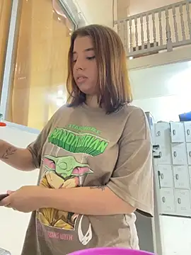 Snapshot of Lia_sex69 chatting on February 2025 05:58:02 PM Lia sex69 online show from February 2025 05:58:02 PM