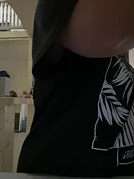 Snapshot of Lia_sex69 chatting on February 2025 03:05:01 PM Lia sex69 online show from February 2025 03:05:01 PM