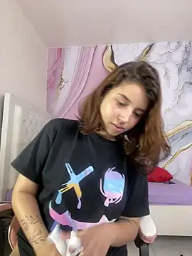 Snapshot of Lia_sex69 chatting on February 2025 03:15:02 PM Lia sex69 online show from February 2025 03:15:02 PM