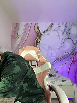 Snapshot of Lia_sex69 chatting on March 2025 02:48:01 AM Lia sex69 online show from March 2025 02:48:01 AM