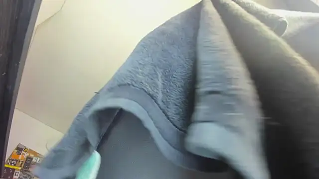 Snapshot of charlie_hotxxx chatting on January 2025 12:41:01 AM charlie hotxxx online show from January 2025 12:41:01 AM