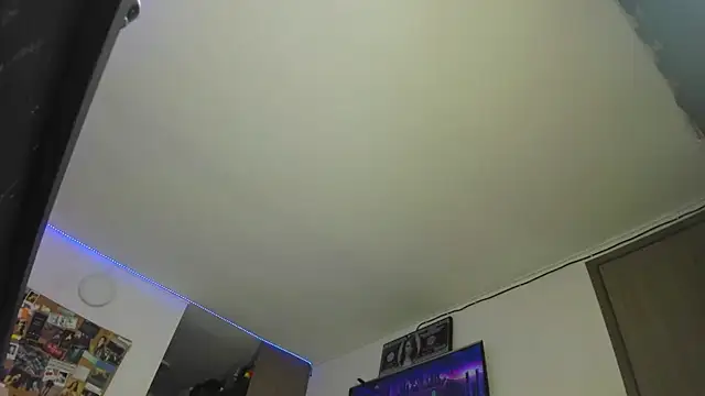 Snapshot of charlie_hotxxx chatting on January 2025 01:41:01 AM charlie hotxxx online show from January 2025 01:41:01 AM