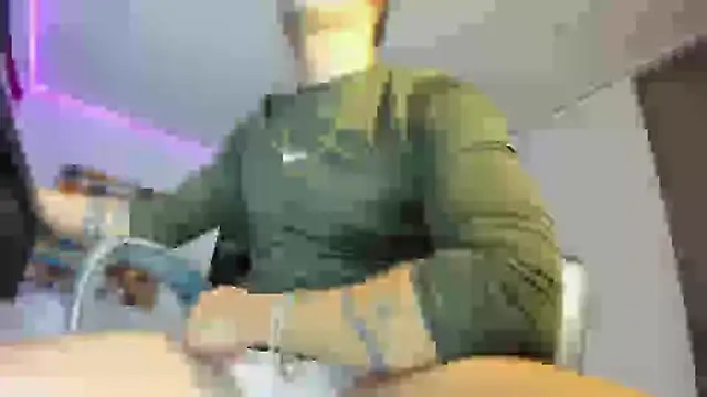 Snapshot of charlie_hotxxx chatting on March 2025 02:04:02 AM charlie hotxxx online show from March 2025 02:04:02 AM