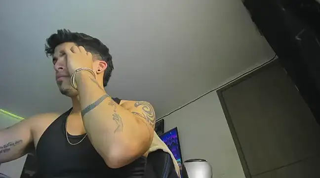 Snapshot of charlie_hotxxx chatting on March 2025 02:49:02 AM charlie hotxxx online show from March 2025 02:49:02 AM