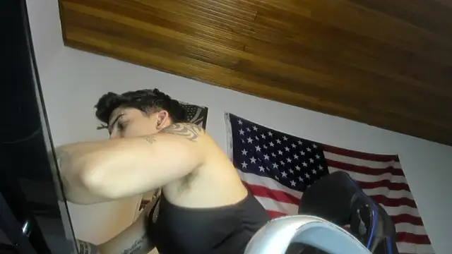 Snapshot of charlie_hotxxx chatting on November 2025 03:50:01 AM charlie hotxxx online show from November 2025 03:50:01 AM