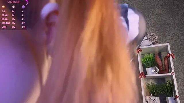 Snapshot of hannah_lourens chatting on January 2025 02:34:01 PM hannah lourens online show from January 2025 02:34:01 PM