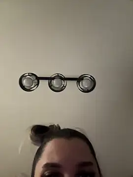 Snapshot of babyyboomm chatting on December 2024 03:53:02 PM babyyboomm online show from December 2024 03:53:02 PM