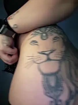 Snapshot of babyyboomm chatting on January 2025 12:48:02 AM babyyboomm online show from January 2025 12:48:02 AM