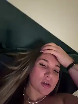 Snapshot of babyyboomm chatting on January 2025 03:22:02 AM babyyboomm online show from January 2025 03:22:02 AM