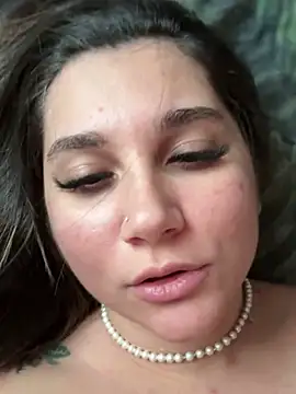 Snapshot of babyyboomm chatting on February 2025 07:38:02 AM babyyboomm online show from February 2025 07:38:02 AM