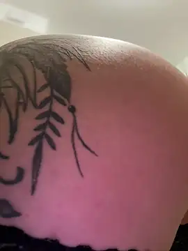 Snapshot of babyyboomm chatting on February 2025 11:20:02 PM babyyboomm online show from February 2025 11:20:02 PM