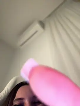 Snapshot of babyyboomm chatting on February 2025 05:31:01 AM babyyboomm online show from February 2025 05:31:01 AM