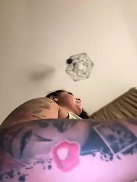 Snapshot of babyyboomm chatting on September 2025 08:32:02 PM babyyboomm online show from September 2025 08:32:02 PM