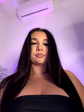 Snapshot of babyyboomm chatting on November 2025 12:33:01 AM babyyboomm online show from November 2025 12:33:01 AM