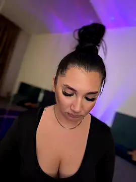 Snapshot of babyyboomm chatting on November 2025 02:28:02 AM babyyboomm online show from November 2025 02:28:02 AM