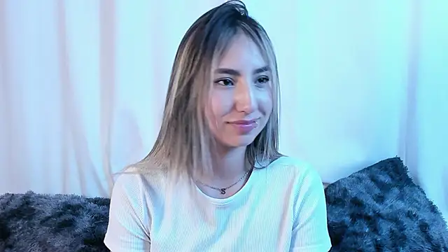  Emma Valka online show from January 2025 12:04:01 AM