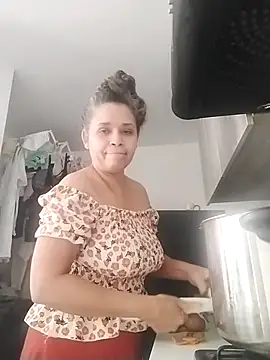 Snapshot of Alma_Sexyy chatting on November 2025 04:00:01 PM Alma Sexyy online show from November 2025 04:00:01 PM