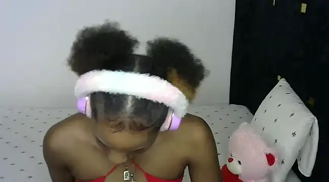 Queeen model online show from December 2024 08:03:02 AM