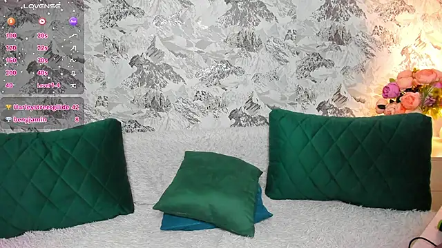 Naomi B1ack online show from December 2024 10:13:01 AM