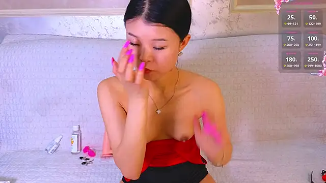 Tina Kim  online show from May 2026 09:06:02 AM